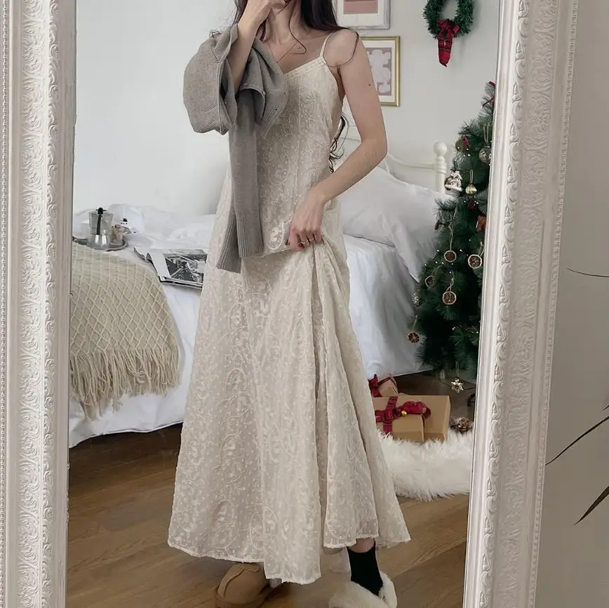 

Корейское шикарное длинное платье, весеннее французское романтичное кружевное платье на бретелях с V-образным вырезом, без рукавов, женское платье для верховой езды, модель 2023 года