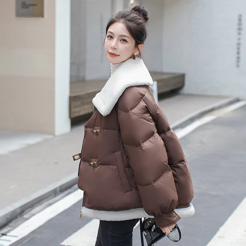 zimowy ciepły płaszcz 2024 nowa krótka kurtka puchowa z dużymi klapami modna fałszywa dwuczęściowa Sweet Girl Sense Bread