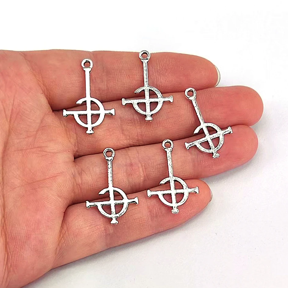 

5pcs Mysterious Cross Ghost Destiny's Gate Key Pendant charm Punk Cross Ghoul chain Ghost Band Grucifix Pope emeritus CHARMS DIY