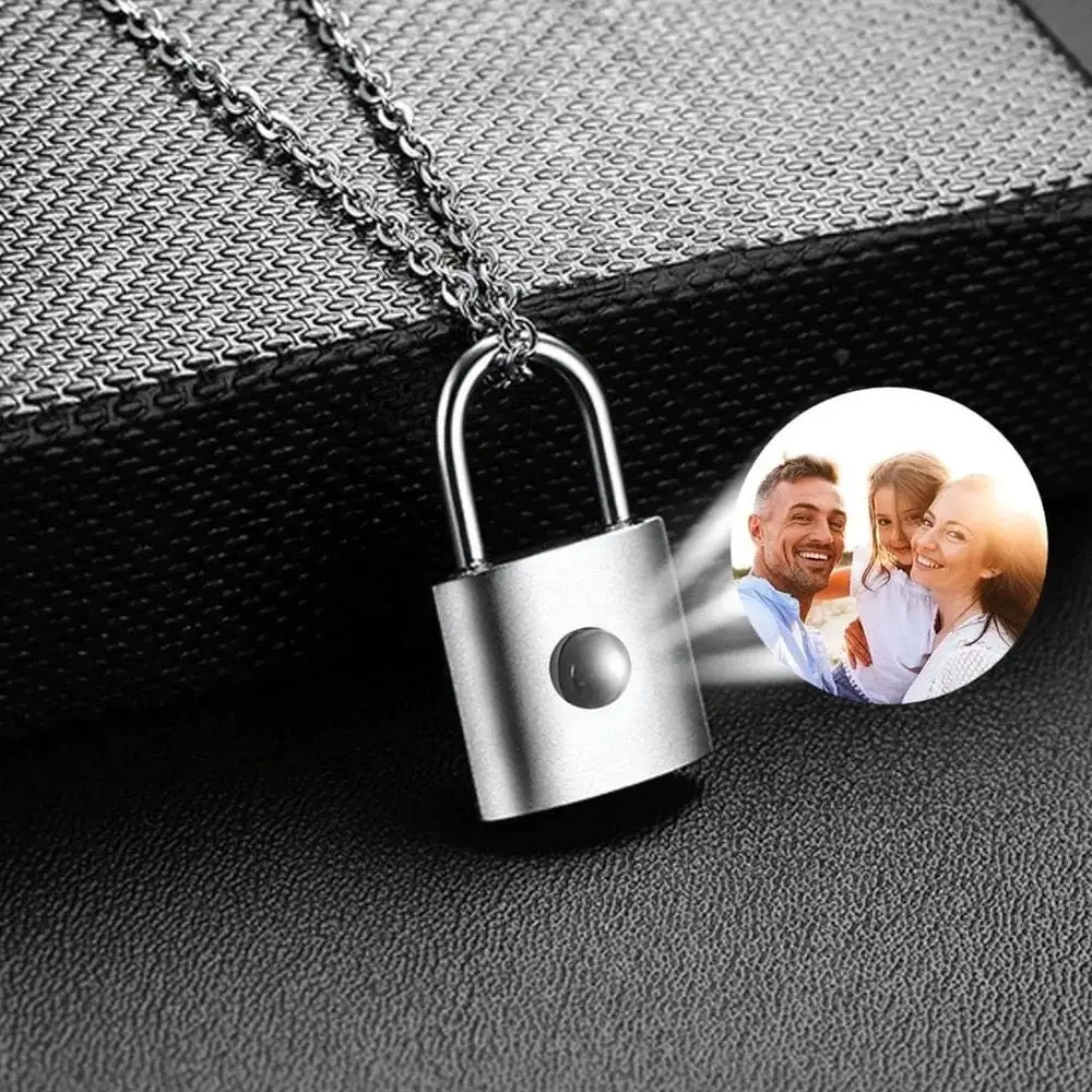 Romantic Couple Custom Photo Projection Necklace Lock Pendant Lover Family Anniversary Personality Valentine's Day Gift Jewelry