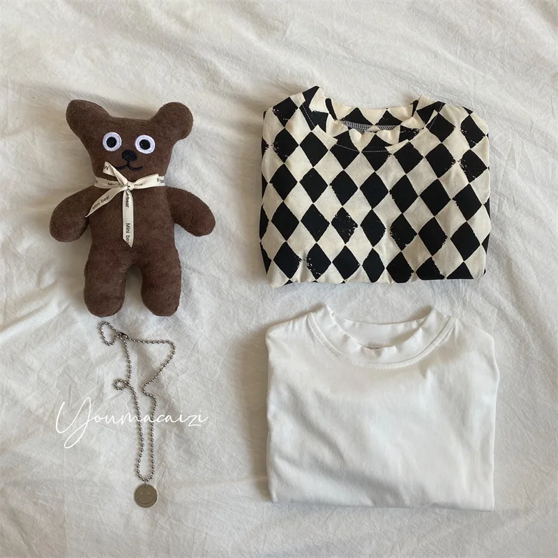 

2022 Korean Children's Clothing Simple Plaid T-Shirt Boys Girls Spring New Long Sleeved Bottoming Top