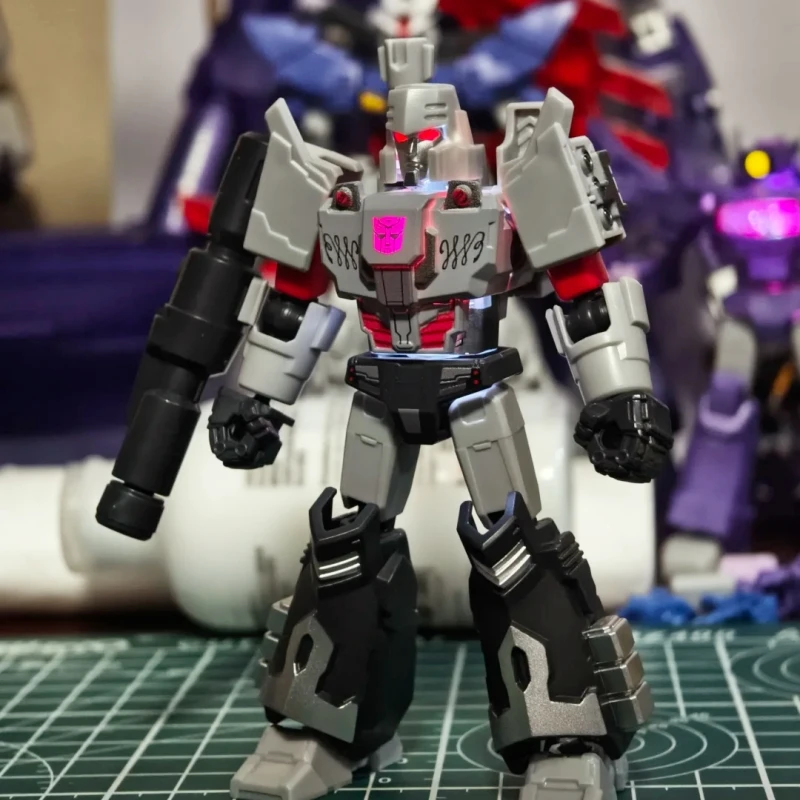 Фото Официальные фигурки Blokees Transformers Shining V4 Blind Box Allspark Reignited: Оптимус Прайм, Мегатрон. Коллекционная модель, подарок. №3
