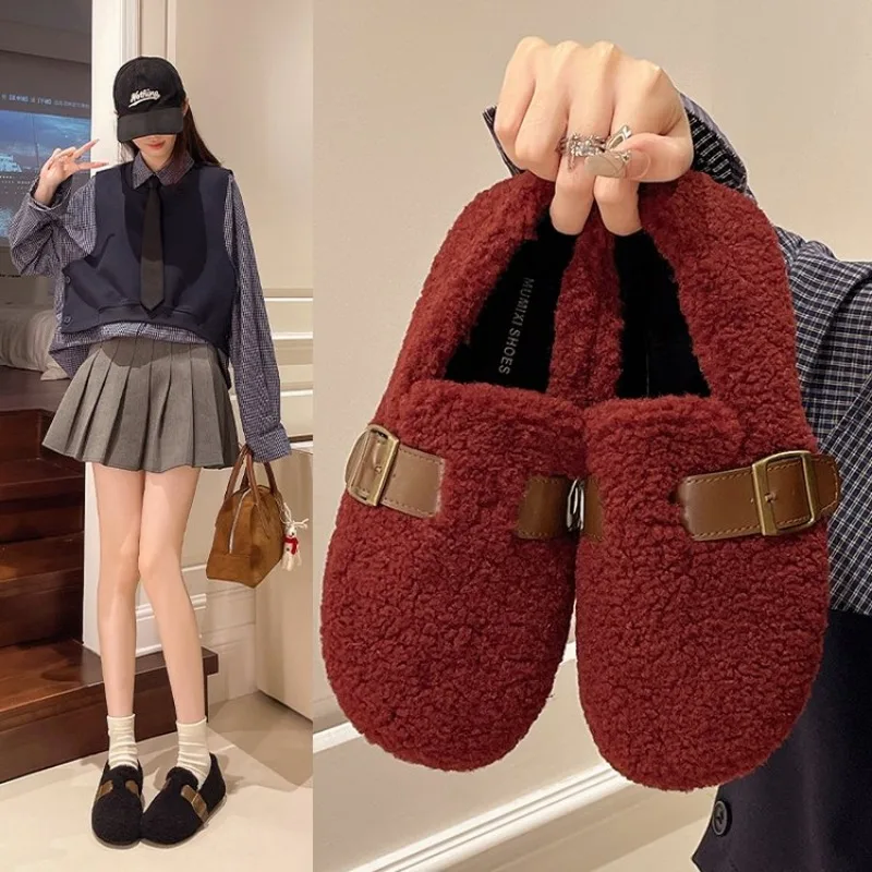 Зимние теплые плюшевые сабо женские меховые тапочки с одним ремешком уютная