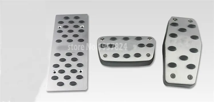 

DEE Car Accessory For Chevrolet Malibu Fuel Brake Foot Rest AT pedals Plate Non slip Accelerator brake pedal Pads Covers Styling