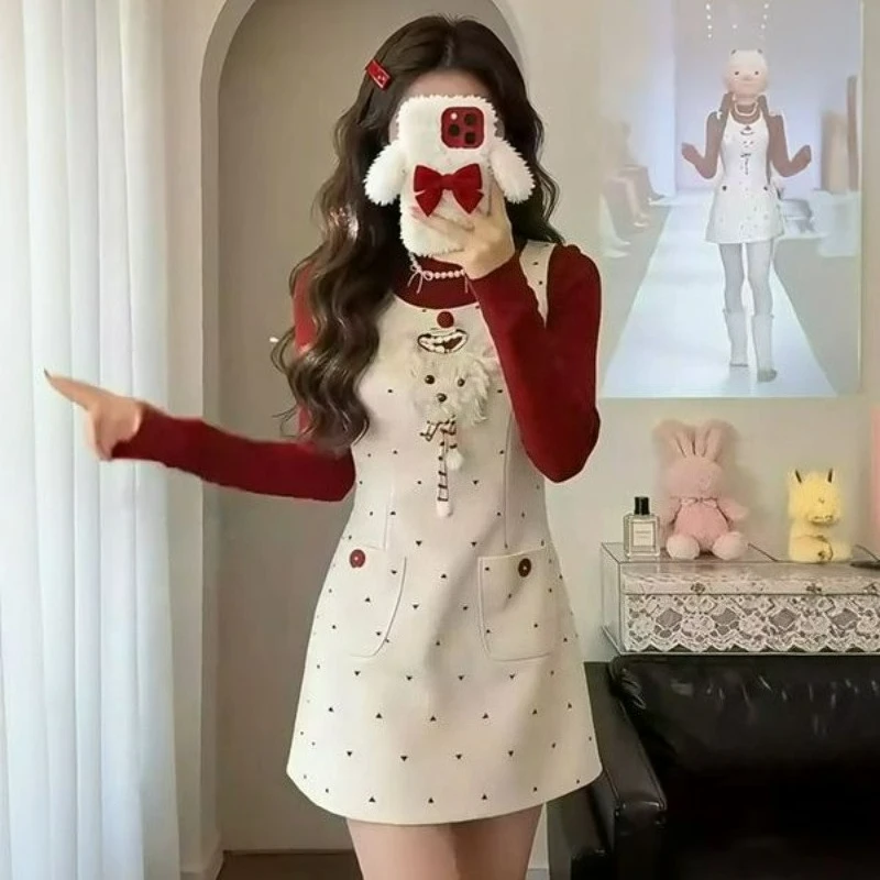 Фото Японские комплекты в стиле Sweet Lolita из 2 предметов: милые красные вязаные топы и платья на бретельках с принтом в горошек и мультяшными собачками, кавайные облегающие наряды в стиле Y2K для женщин №3