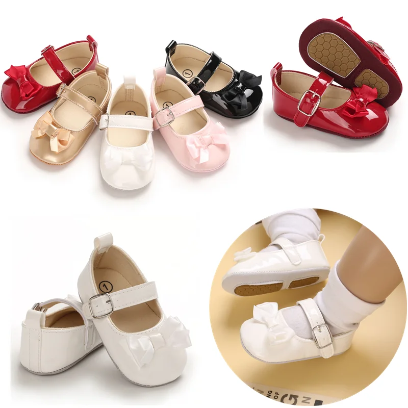 Новые детские ботинки