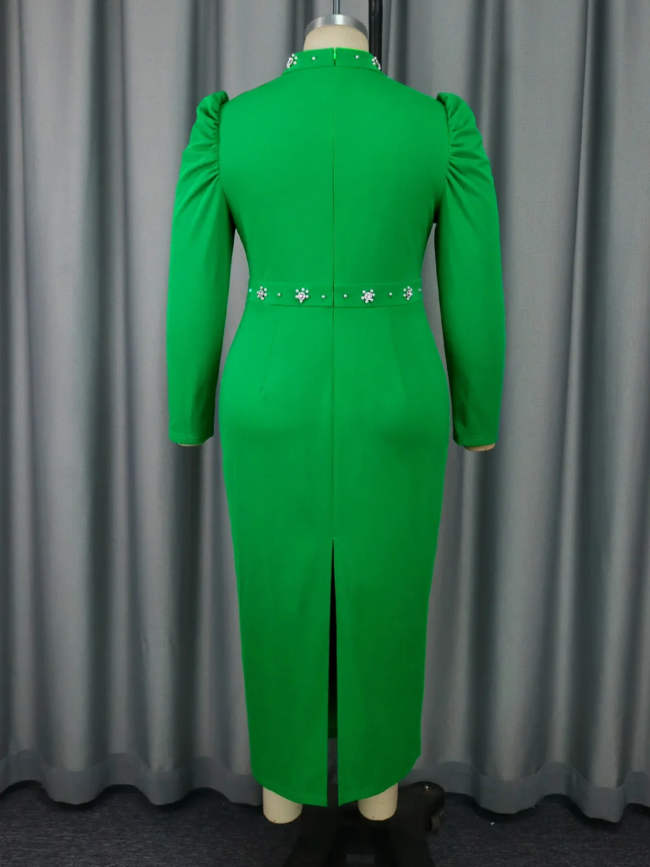 Роскошное вечернее платье ONTINVA размер плюс