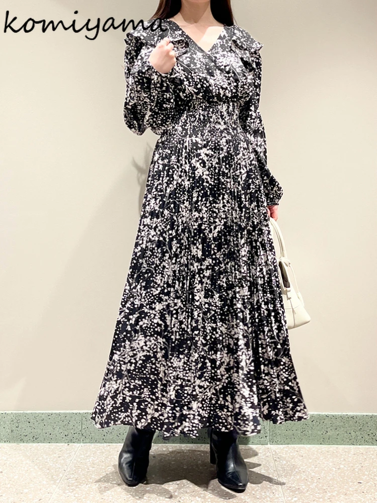 Женское плиссированное платье с цветочным принтом весеннее оборками и V-образным