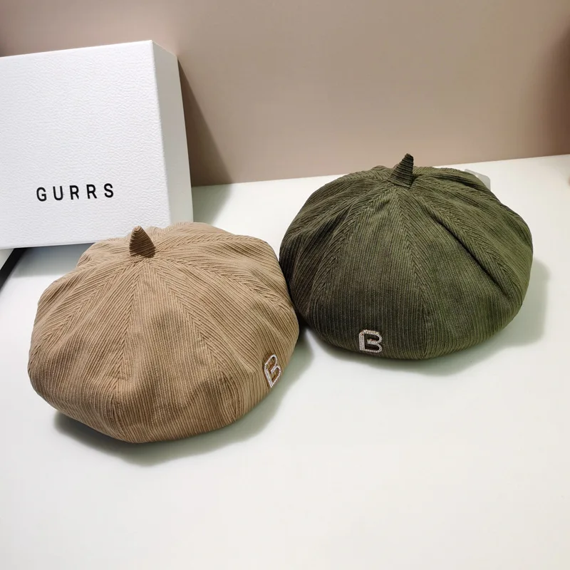 

British retro B letter Beret women's Japanese autumn and winter corduroy painter's hat versatile fashion pumpkin hat fashion