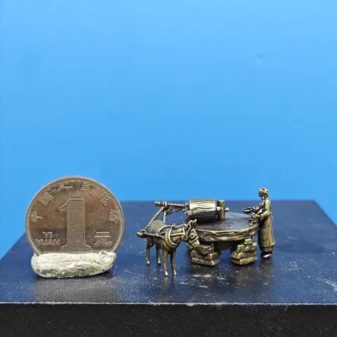 Миниатюрная латунная мельница для осла