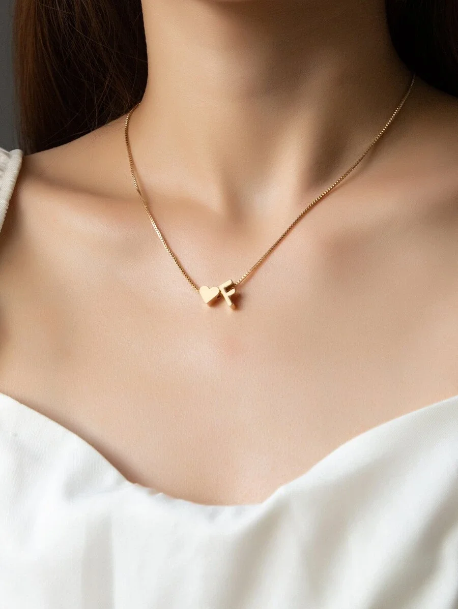 

Heart & Letter Decor Necklace Fashion 26 English Alphabet Necklace Retro Clavicle Chain for Women Girls