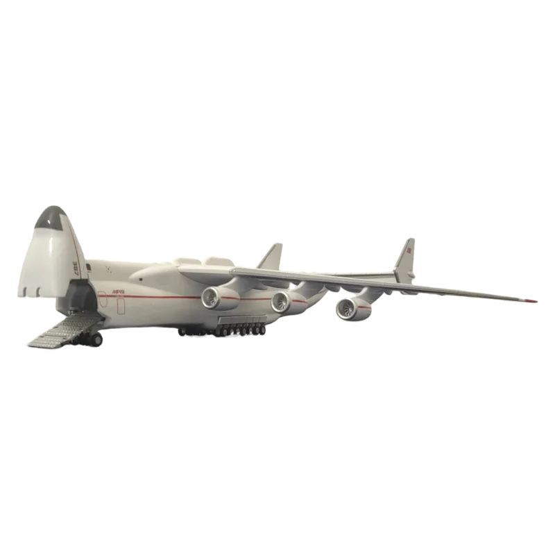 Фото Модель транспортного самолета АН-225 советской компании 
