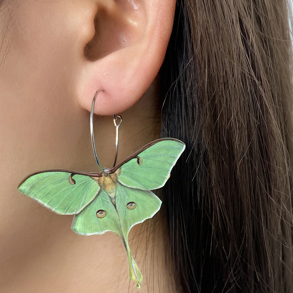 

Party Unusual Acrylic Green Butterfly Moth Hanging Pendants Earrings For Women Girls Fashion Colorful Resin Jewelry Gift