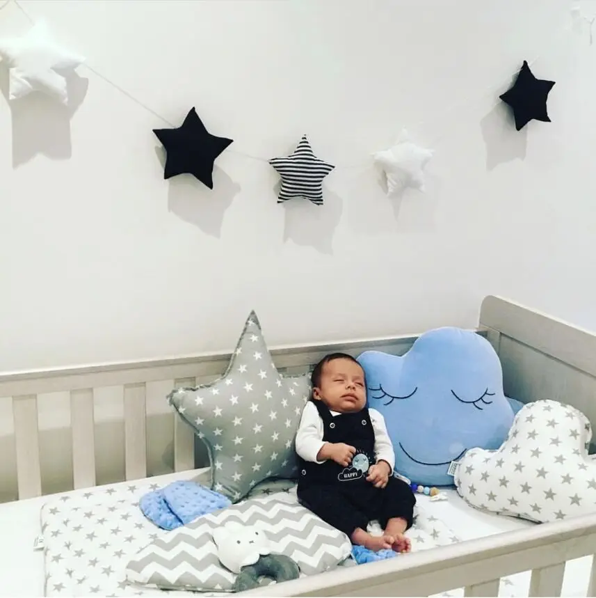 

Stars and Moon String Ornaments Children's Room Crib Tent Bed Curtain with Decoration 5 Star Strings