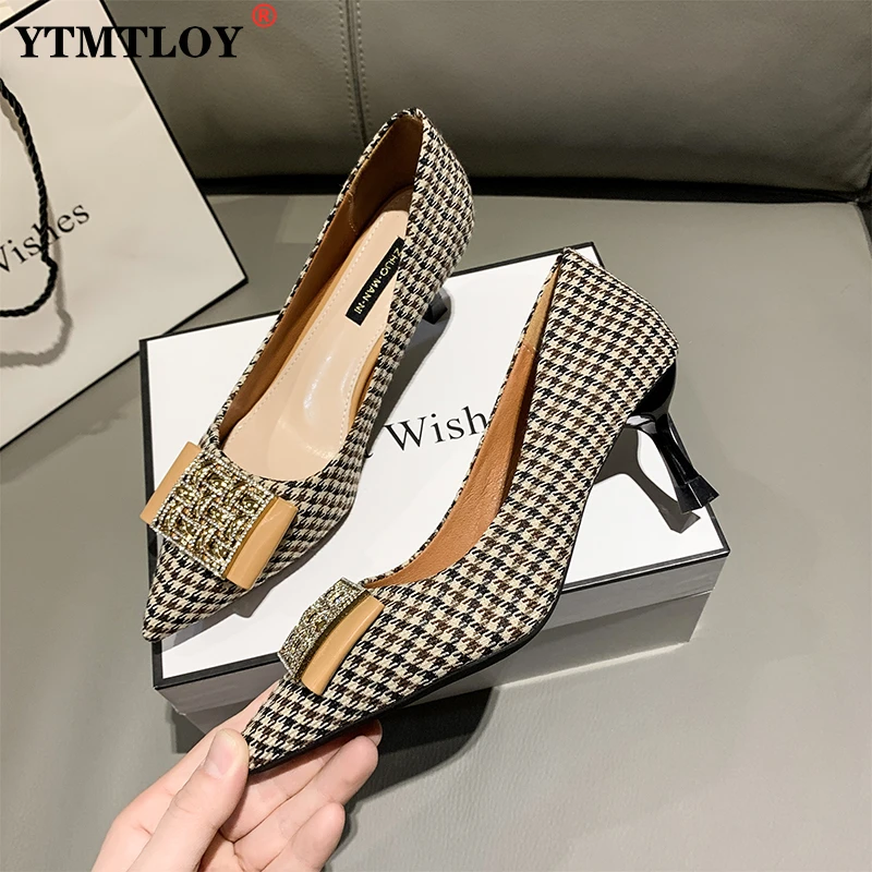 

Туфли женские офисные с острым носком, заостренный носок, квадратный каблук, квадратные пуговицы, лодочки, клетчатая обувь, классические, 6, ...