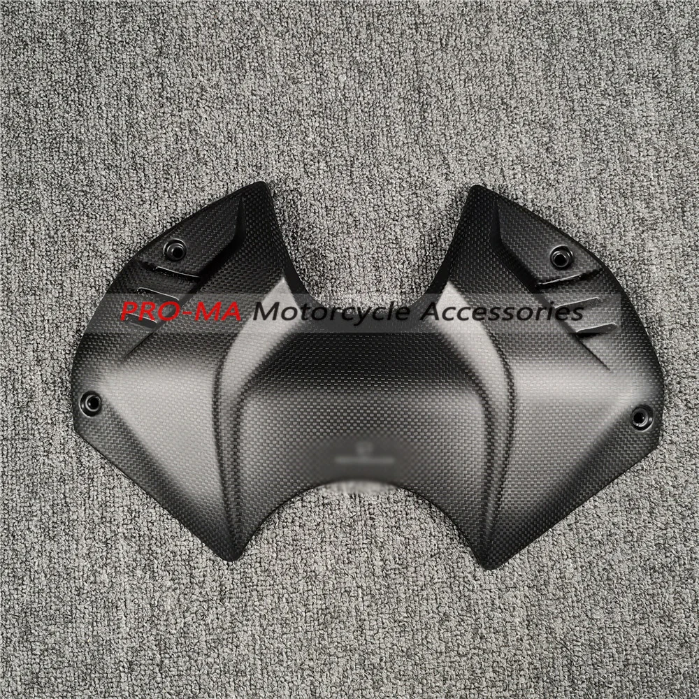 

Крышка аккумуляторной батареи из углеродного волокна с тремя отверстиями для передней крышки топливного бака подходит для мотоцикла Ducati V4 ...