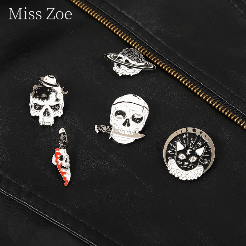 

Mysterious Witch'S Enamel Pin Star Moon Cat Skeleton Blood Dagger Badge Punk Planet Brooches Lapel Gothic Badges Jewelry Gifts