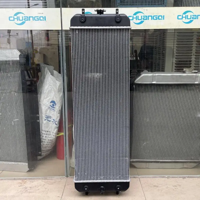 Детали экскаватора ZX135US-3 Номер детали радиатора резервуара для воды двигателя