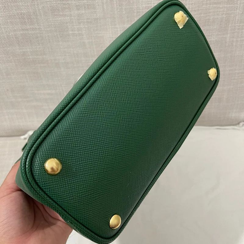 Рисунок 2 - Женская сумка, вместительная сумка-тоут