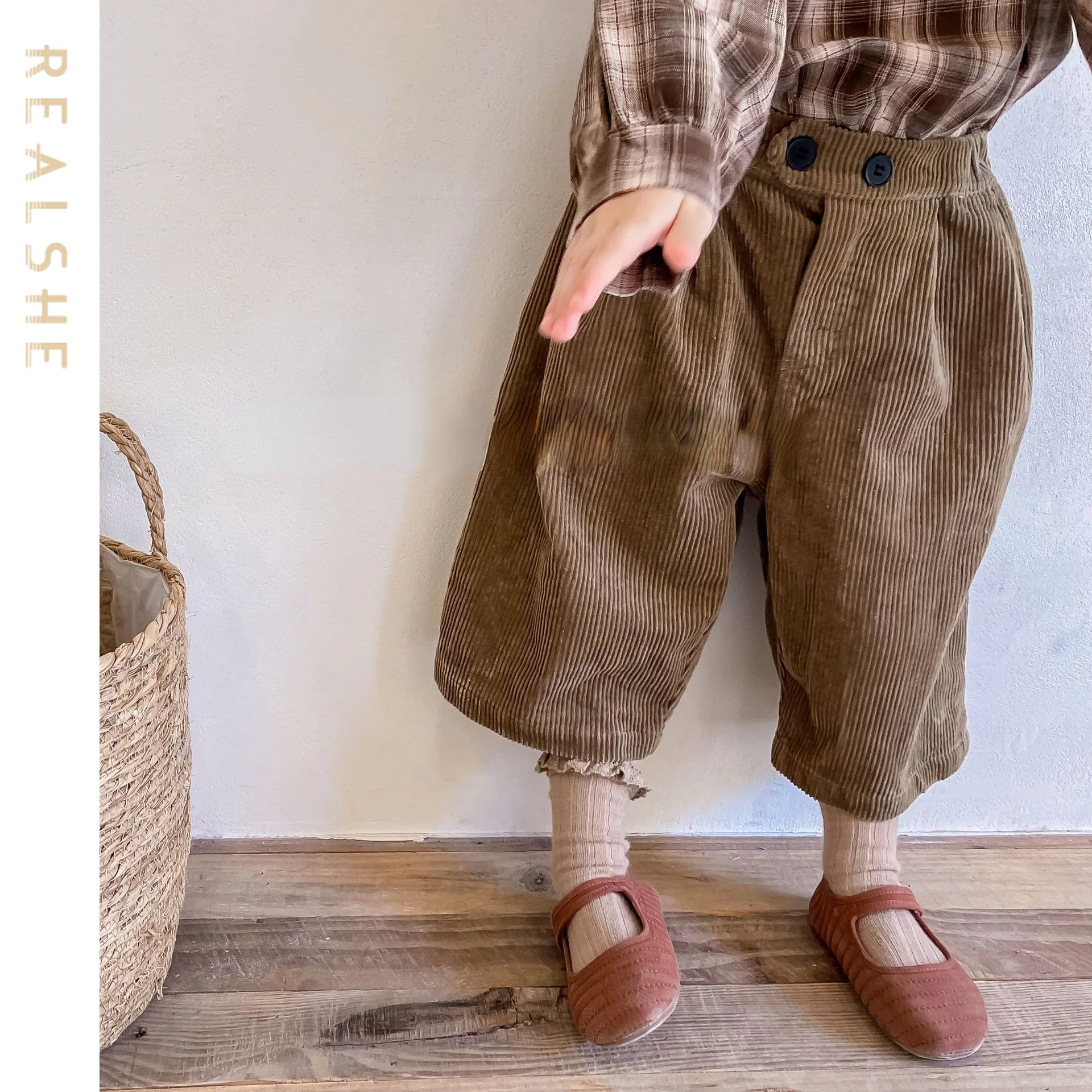 

2023 New Kids Girls Boys Corduroy Pants Autumn Solid Straight Pants for Children Trousers Loose Unisex Baby Clothing