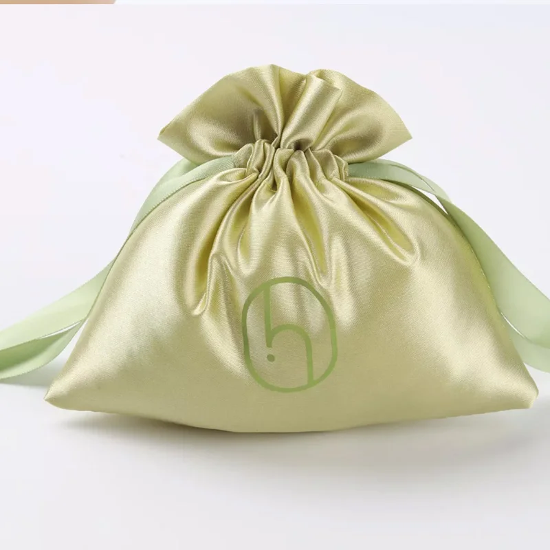 

Mini Green Silk Stain Gift Bags 9x12cm 10x15cm 13x17cm 18x30cm Eyelashes Hair Logo Packaging Sack Jewelry Drawstring Pouches