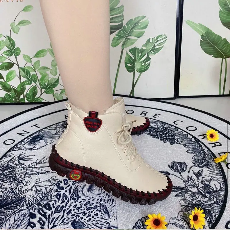 Casual women's shoes spring and autumn new flat-soled soft-soled mother shoes hand-sewn large size ankle boots work shoes