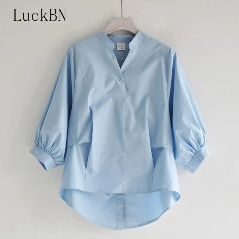 

Блузка женская с V-образным вырезом, модная рубашка в Корейском стиле, свободная блузка с рукавами-фонариками, рубашка с разрезом сзади, на п...