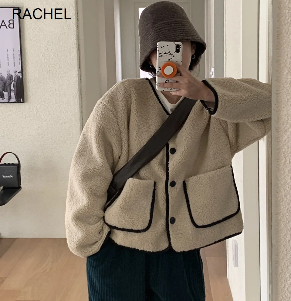 

Женское пальто из овечьей шерсти, с большими карманами