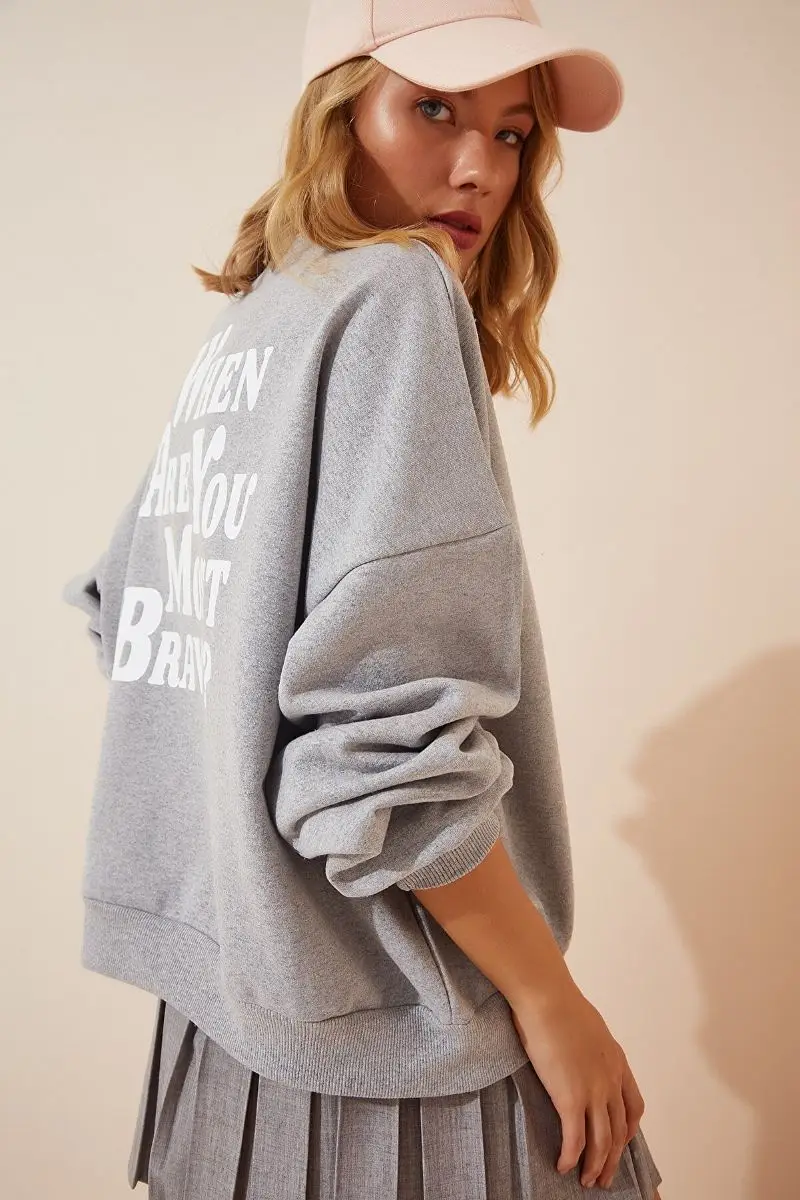 

Женский серый свитшот с принтом DZ00001