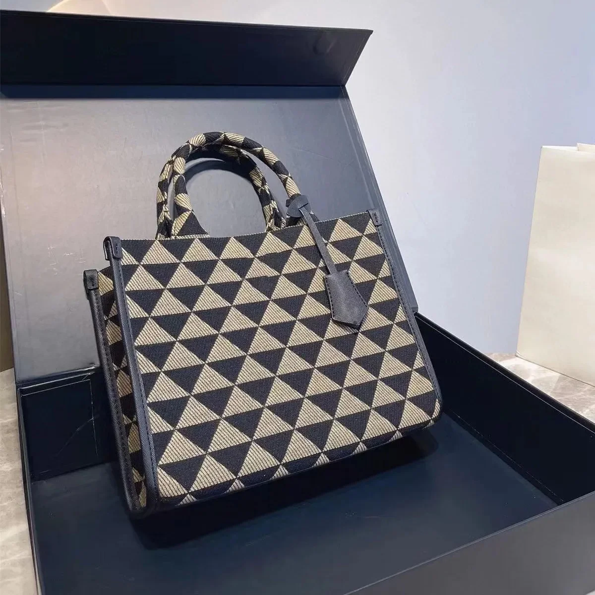 

2023 New Fashion Geometric Rhombus Canvas Tote Bag Large Capacity Portable Shopping Bag High Quality Women Purse and Handba