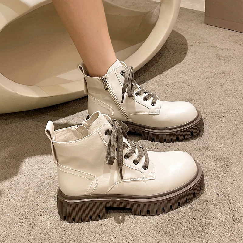 

Женские ботинки с круглым носком, на шнуровке, на плоской подошве