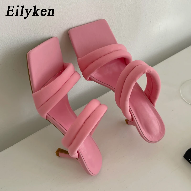 

Eilyken/Новый дизайн; Женские шлепанцы с двойным ремешком; Сезон лето; Новинка; Женские повседневные шлепанцы с квадратным носком на тонком низ...