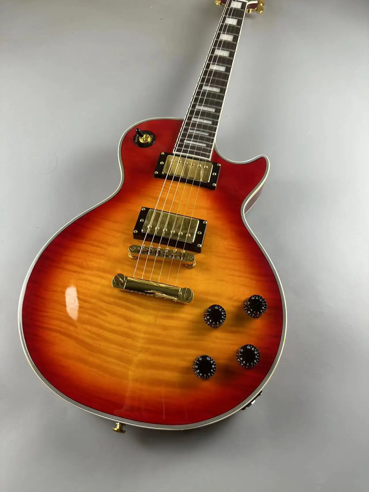 Customized electric guitar sunrise sunflower Caston gold accessories quick shipping