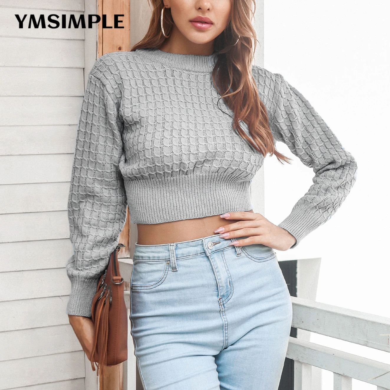 

Кроп-топ женский трикотажный с круглым вырезом и длинным рукавом, на осень/зиму