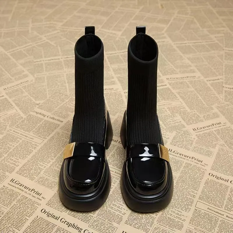 Женские зимние короткие ботинки с металлической пряжкой на мягкой подошве