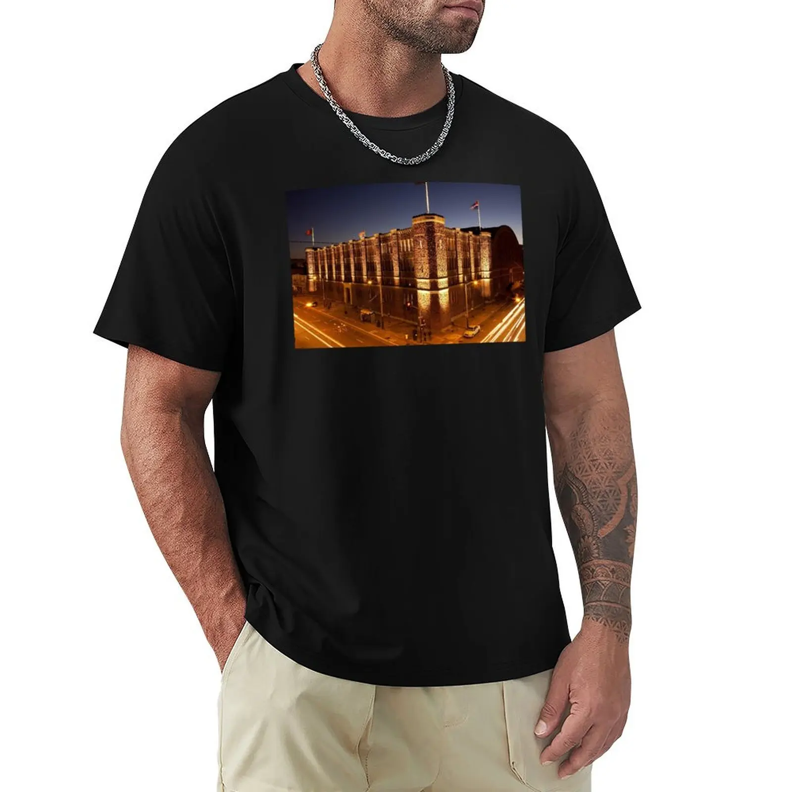 Фото Футболка The Armory San Francisco Basic Daily Outfit с коротким рукавом №1