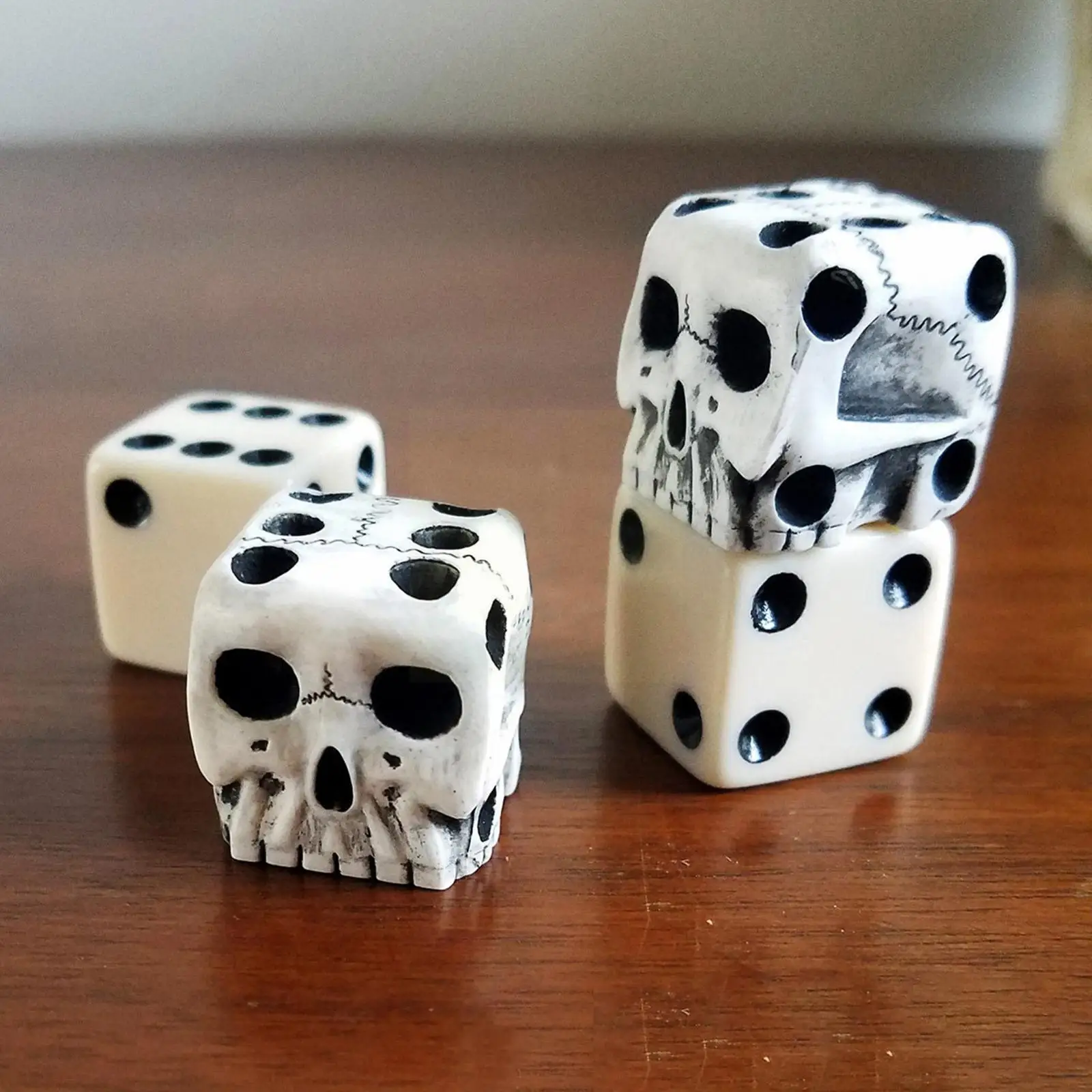 

6-sided Resin Skull Dice For Board Games Lovers Gambling Dice Toys Q5y2