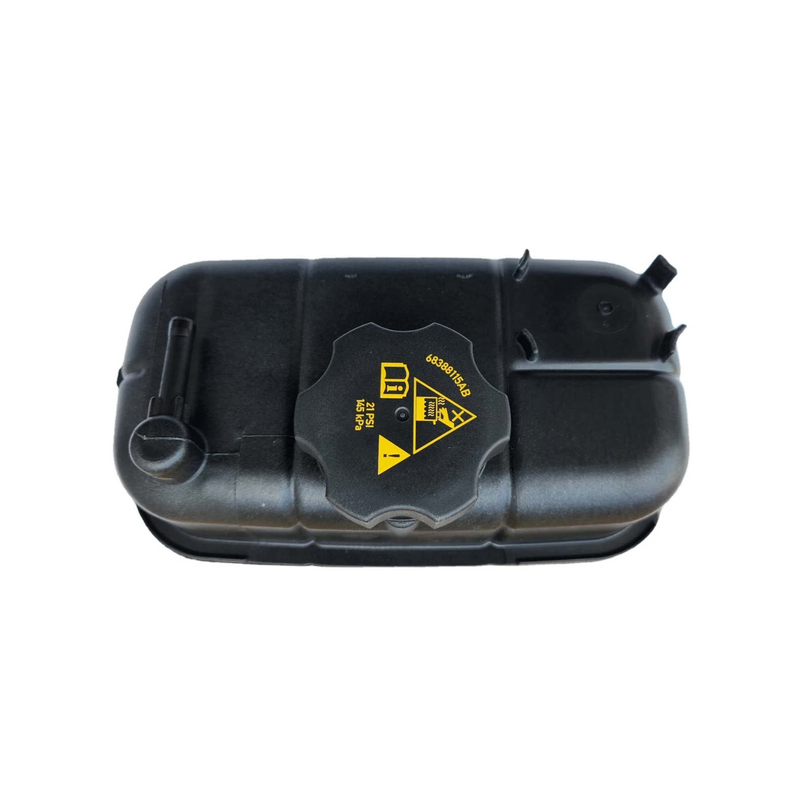 Инновационная конструкция резервуара охлаждающей жидкости двигателя