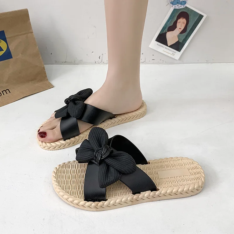 

Slippers women wear beach sandals 2022 new cross bow flat sandals women summer bear slippers women flowers