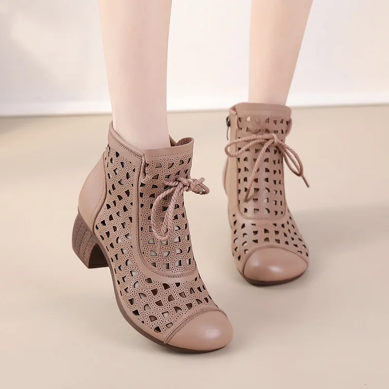 

2022 Spring And Summer New Top Layer Cowhide Hollow Roman Shoes Middle-Heeled Women's Thick-Heeled Middle-Aged Mother Sandals