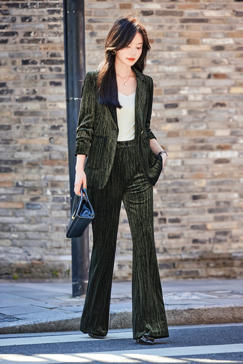 Китайская одежда для мужчин оптовая продажа городская золотая бархатная куртка