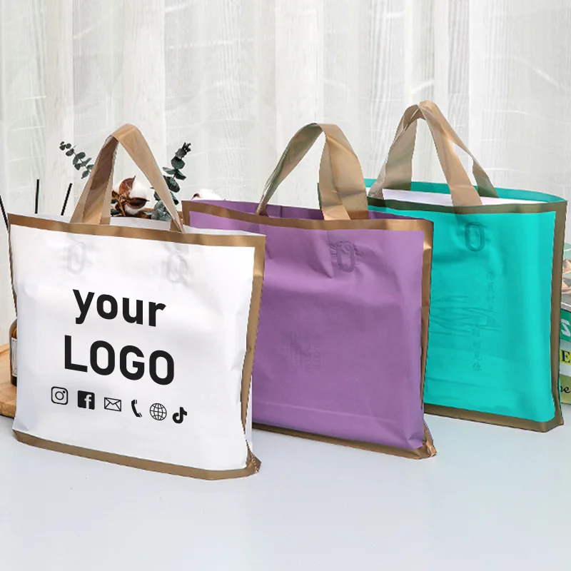 Фото 30/50/100 pieces customized logo shopping bags with handles plastic gift bags wedding party clothing store event packaging bags №1