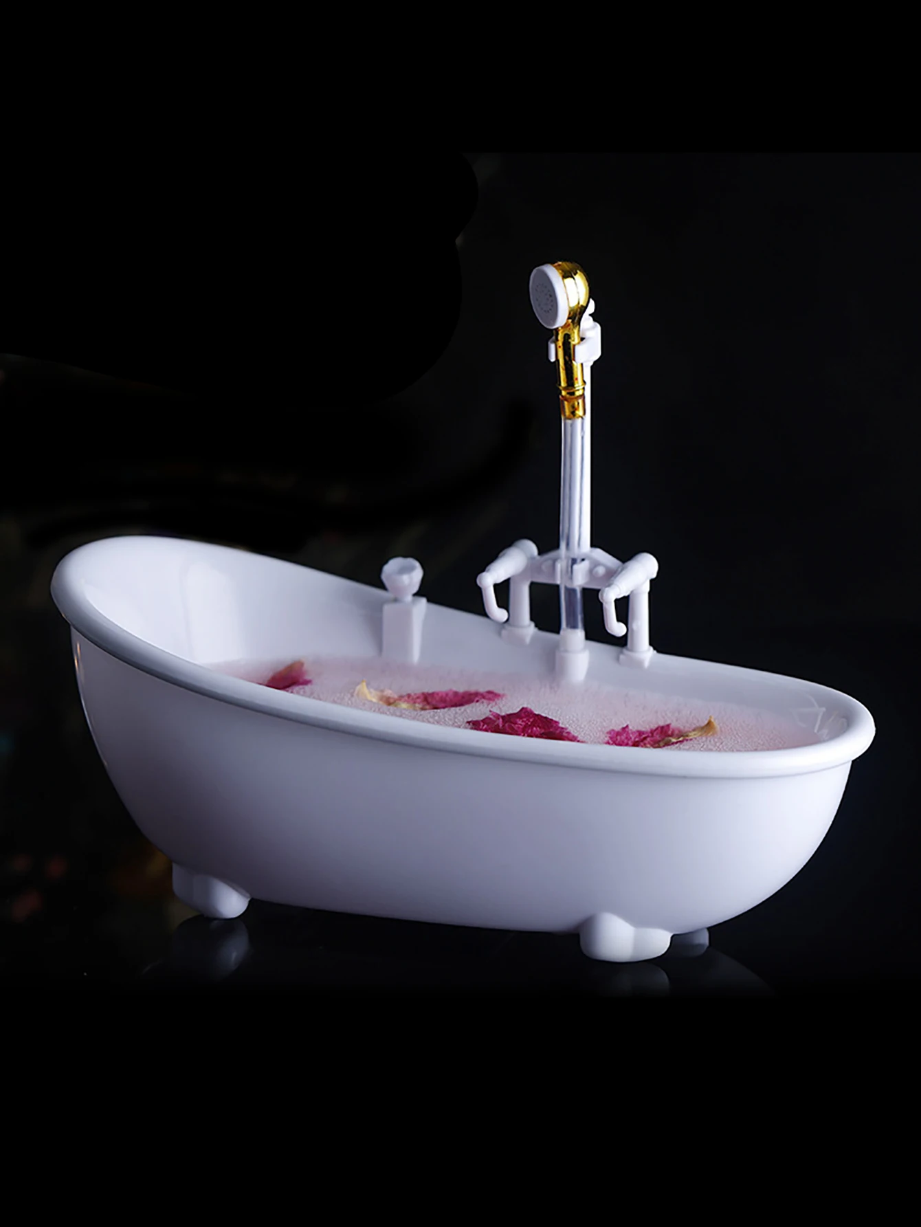 

Белая чашка для напитков в ресторане, современный и удобный дизайн для питьевой воды, молока, сока, чая