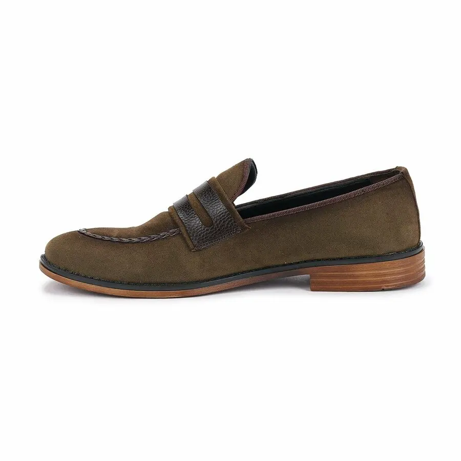 

Men Casual Shoes