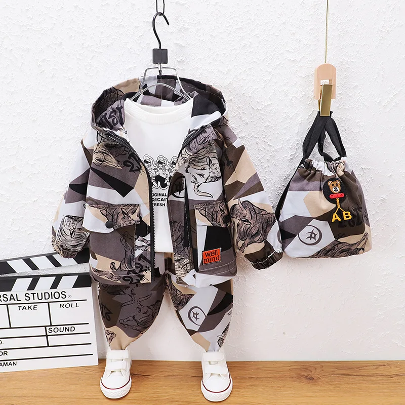 

Спортивный костюм для мальчиков, на возраст 1-5 лет, 4 предмета