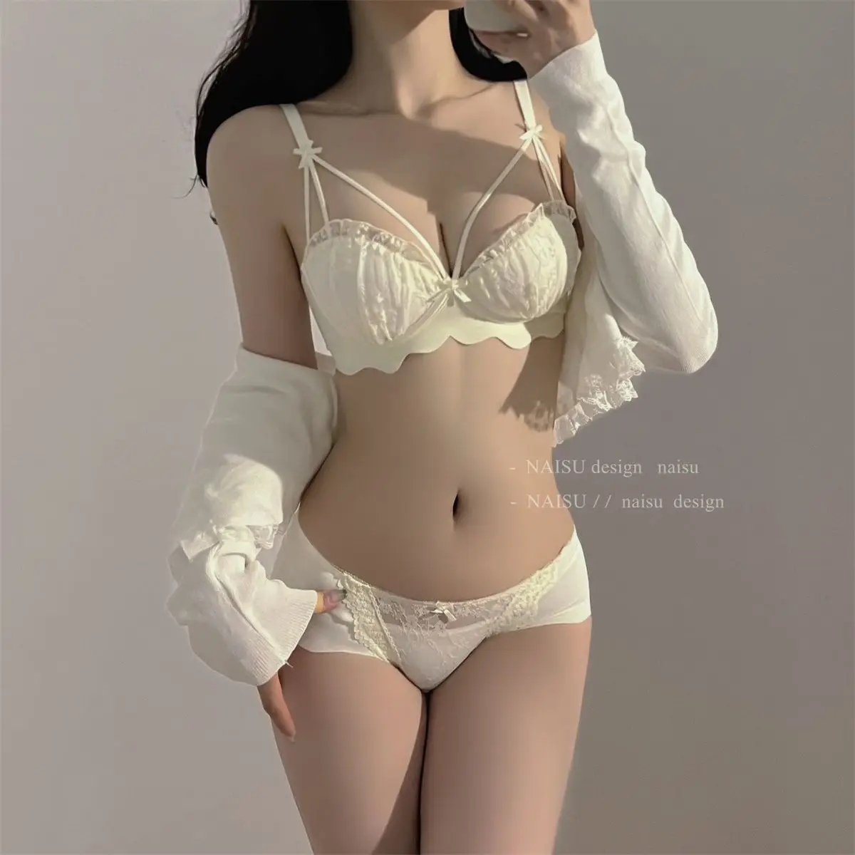 Champagne Japanese style pure sexy underwear lace bra no steel ring Charming temptation girl sexy lovely cute bra sets lingerie