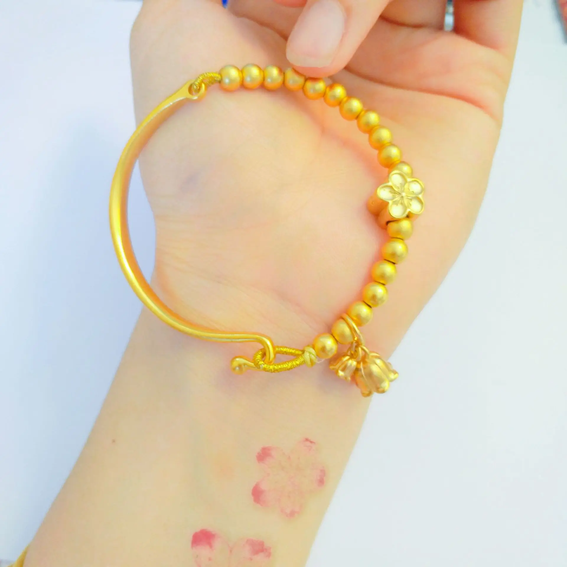 9999 24-каратное настоящее золото Convallaria Half Bracelet AU750 Браслет для женщин Два