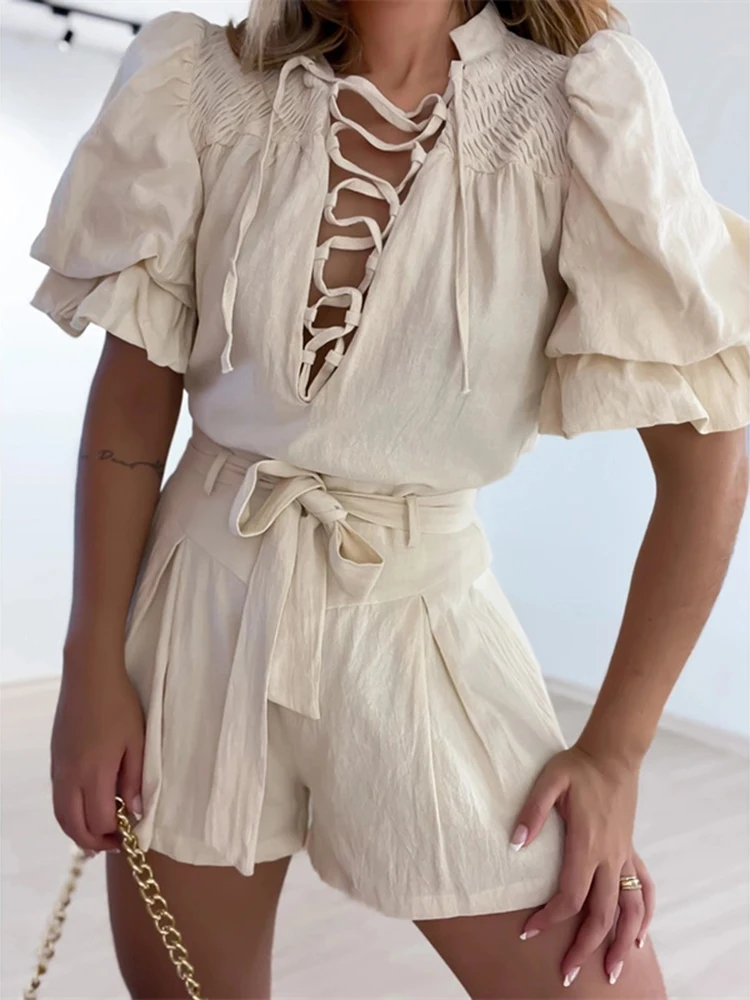

2022 New Two Pieces Sets Women Outfits Solid Color Stand Collar Pullovers With High Waist Shorts Sets Causal Fashion Tied Suits