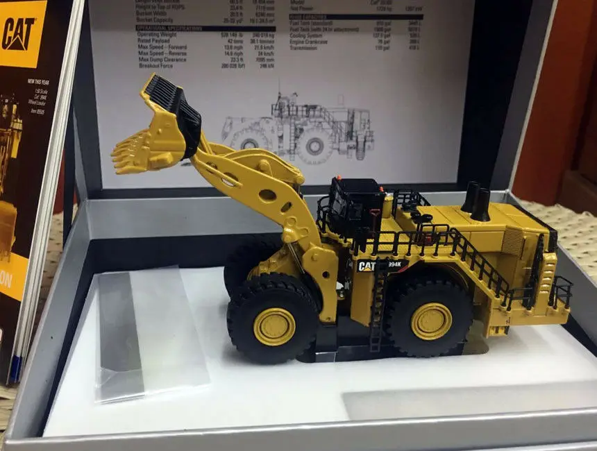 

Caterpillar Cat 994K Wheel Loader Elite 1:125 Scale Metal Model By DieCast Masters DM85535 New in Box