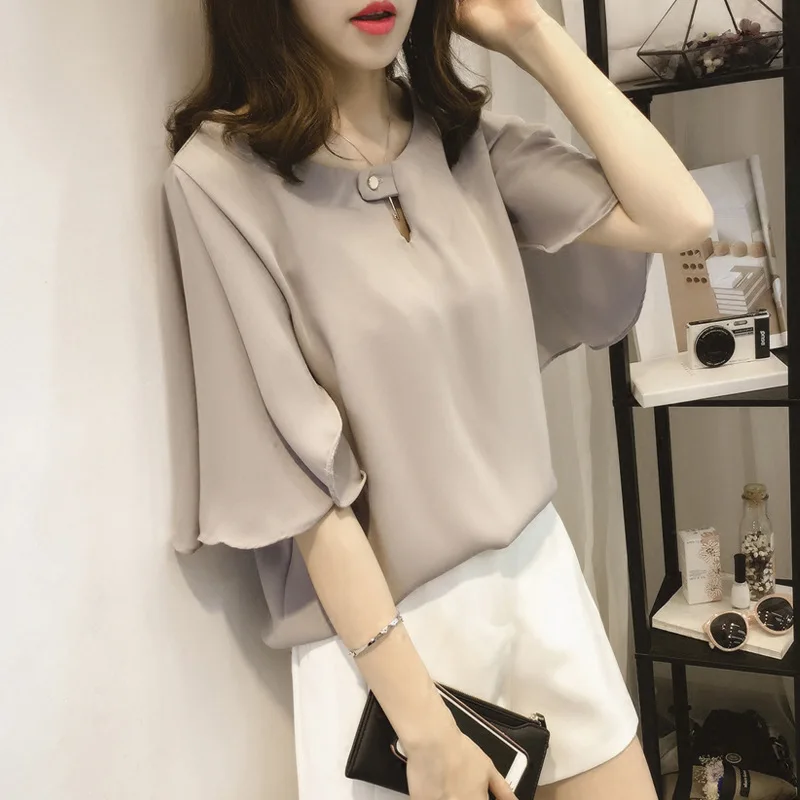 

Новинка лета 2022, Корейская версия, Модный женский топ для полных женщин, Модель 200 года, тонкая шифоновая рубашка с коротким рукавом, женская ...